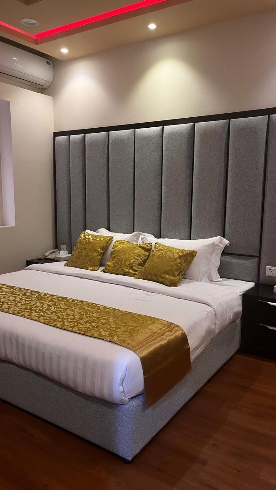 فندق ادوماتو Adomato Hotel Dawmat al-Jandal Экстерьер фото